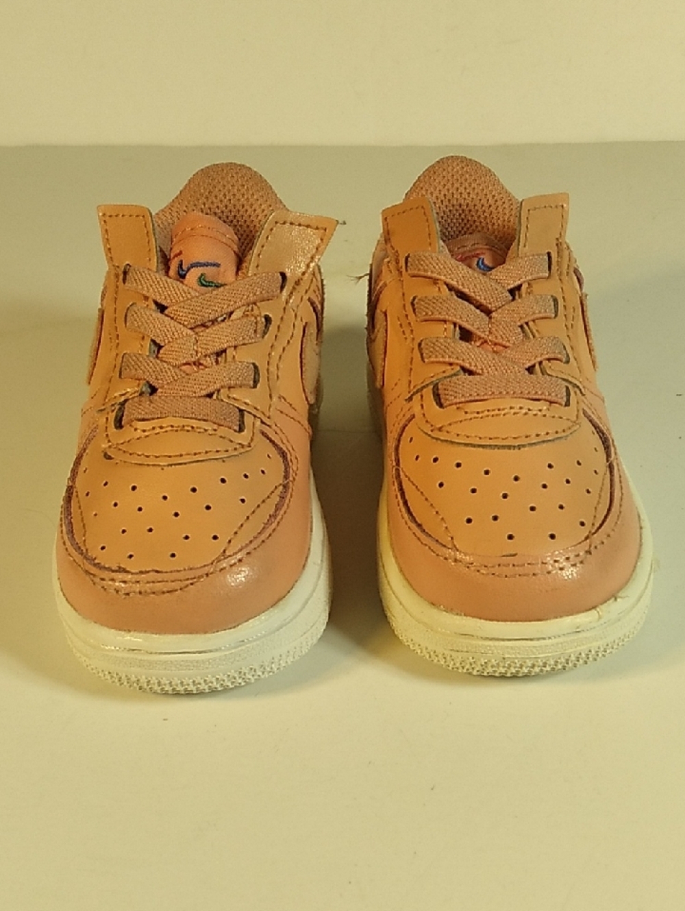 Nike Kids Peach/Tan Lace-Up Sneakers. Size 5c.